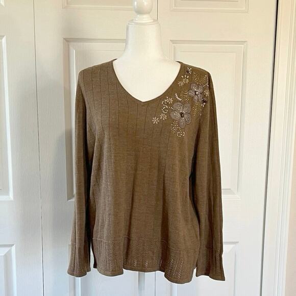 Alfred Dunner Sweaters - Alfred Dunner Woman 2X beaded sweater. Medium brown long sleeved. Acrylic & wool